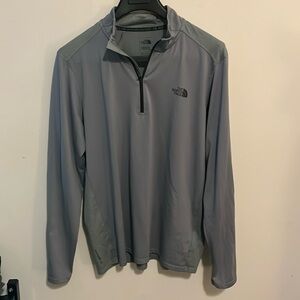 North face long sleeve size‎ L